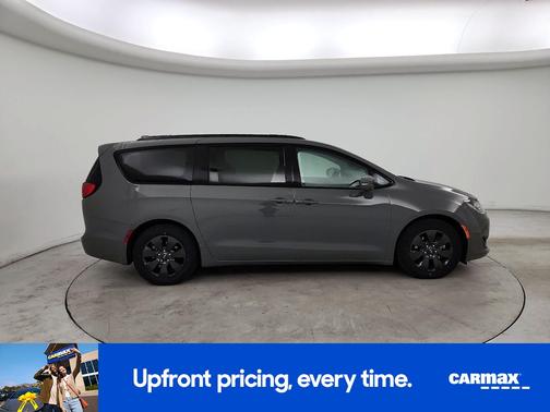 Gray 2020 Chrysler Pacifica Hybrid Limited
