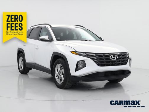 White 2023 Hyundai TUCSON SEL