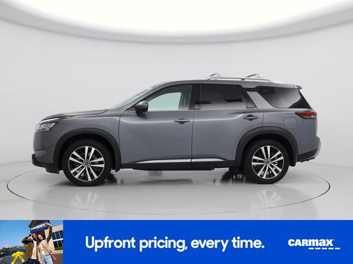 Gray 2024 Nissan Pathfinder Platinum