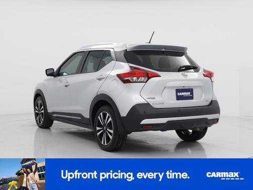 Silver 2020 Nissan Kicks SR