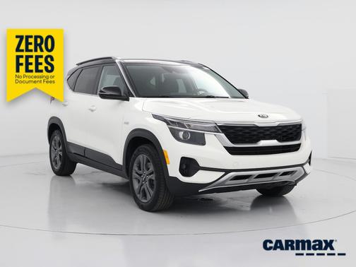 White 2021 Kia Seltos S