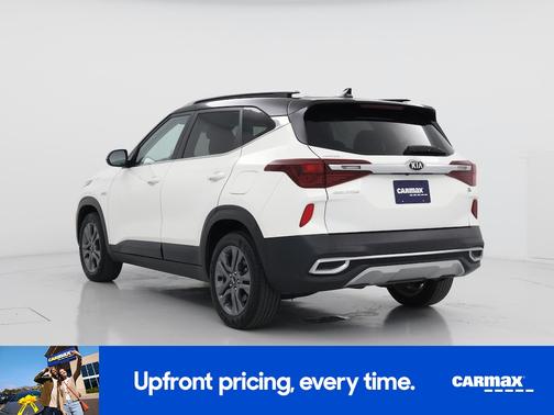 White 2021 Kia Seltos S