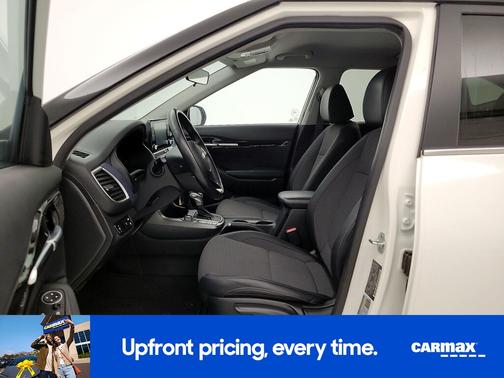 White 2021 Kia Seltos S