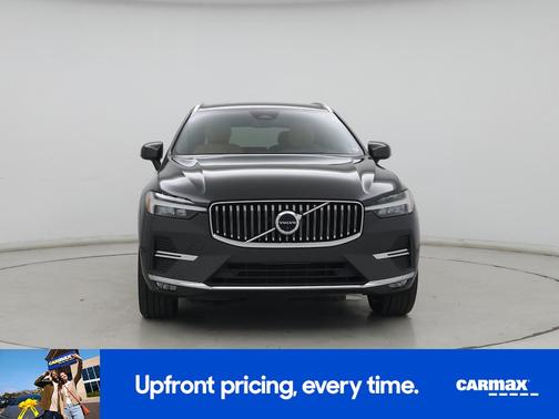 Green 2022 Volvo XC60 B6 Inscription