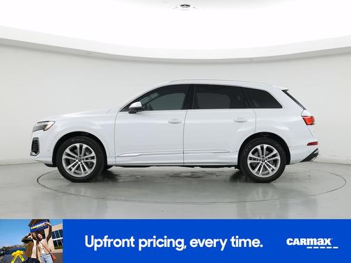 White 2025 Audi Q7 Premium Plus