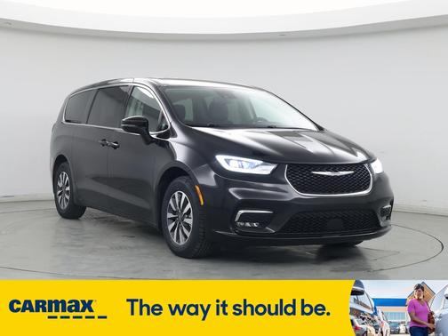 2022 Chrysler Pacifica Hybrid Touring L