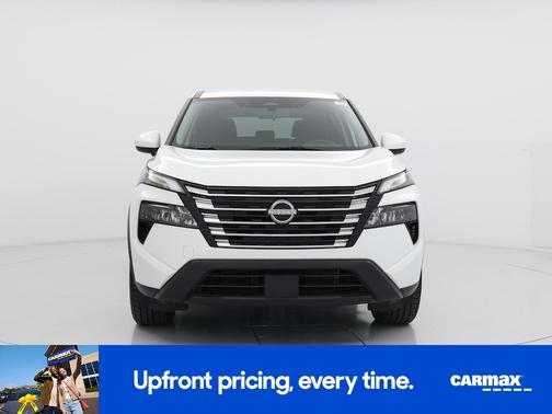 White 2025 Nissan Rogue SV