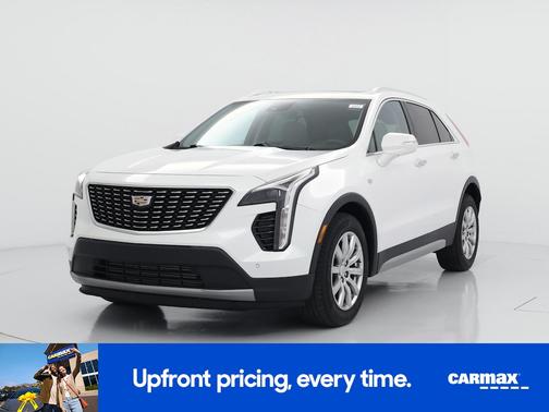 White 2022 Cadillac XT4 Premium Luxury