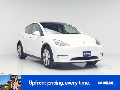 White 2024 Tesla Model Y Long Range