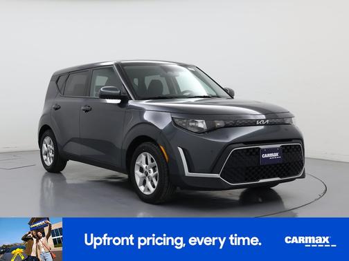 Gray 2024 Kia Soul LX
