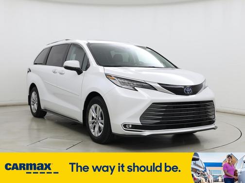 2022 Toyota Sienna Limited