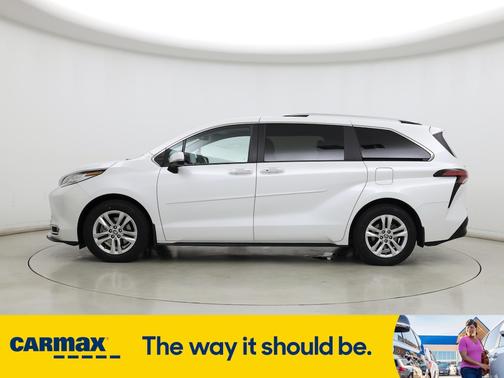 2022 Toyota Sienna Limited