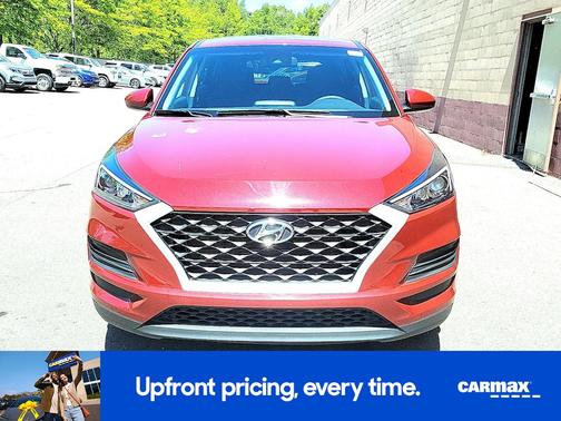 Red 2019 Hyundai TUCSON SE