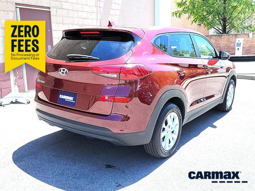 Red 2019 Hyundai TUCSON SE