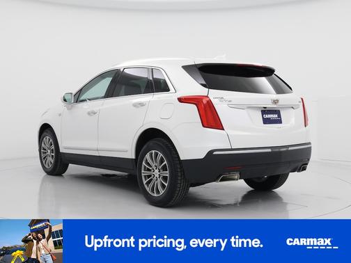 White 2017 Cadillac XT5 Luxury