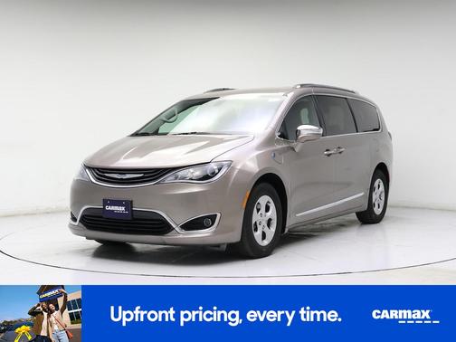 Tan 2018 Chrysler Pacifica Hybrid Limited