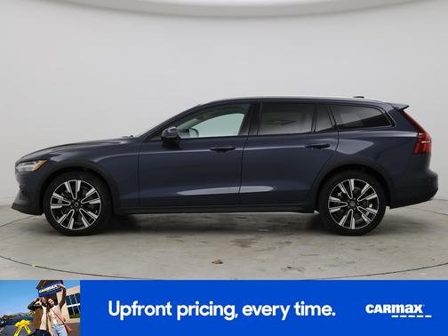 Blue 2022 Volvo V60 Cross Country T5