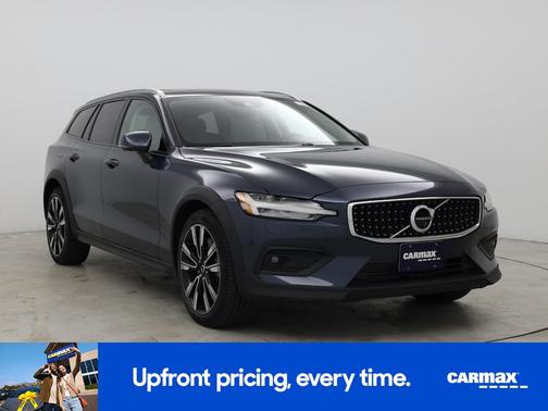 Blue 2022 Volvo V60 Cross Country T5