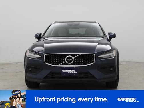 Blue 2022 Volvo V60 Cross Country T5