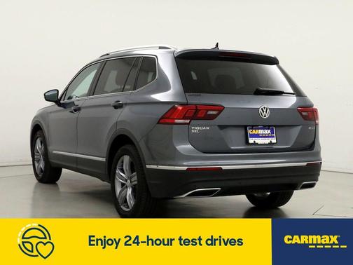 Photo 2 of 29 of 2020 Volkswagen Tiguan 2.0T SEL