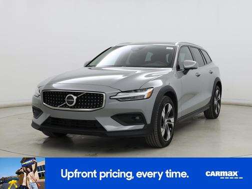 2025 Volvo V60 Cross Country B5 Plus