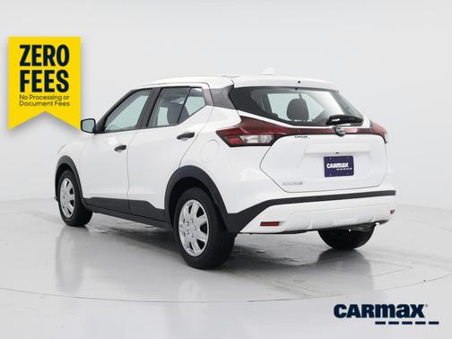 White 2023 Nissan Kicks S