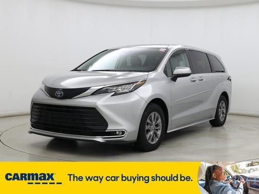 2023 Toyota Sienna XLE