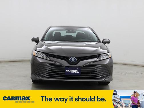 2020 Toyota Camry Hybrid XLE
