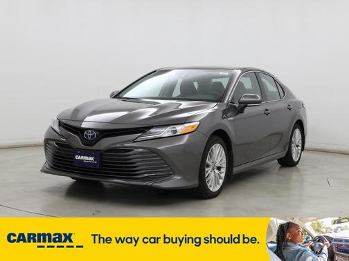 2020 Toyota Camry Hybrid XLE
