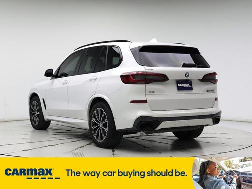 2022 BMW X5 M50i