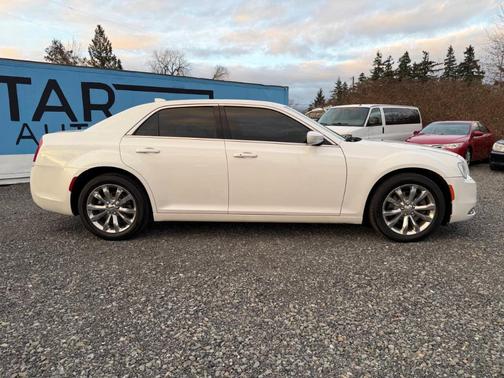 2015 Chrysler 300 Limited
