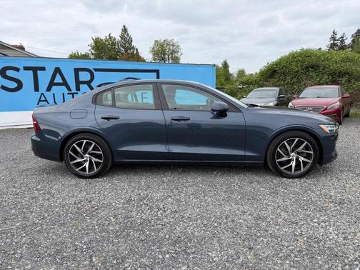 Blue 2020 Volvo S60 T5 Momentum