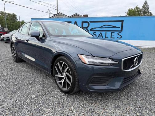 Blue 2020 Volvo S60 T5 Momentum