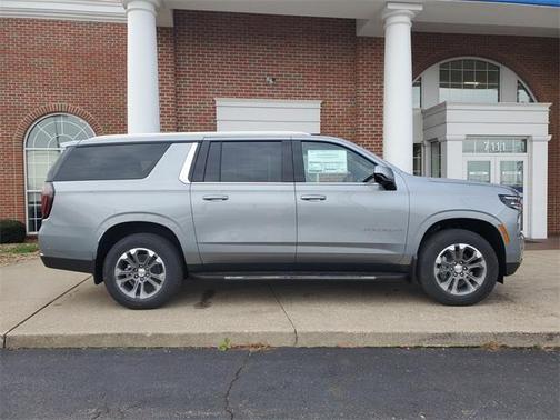 2025 Chevrolet Suburban LS