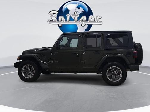 2022 Jeep Wrangler Unlimited Sahara