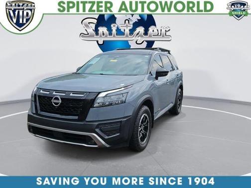 2t Gry Blk Roof 2024 Nissan Pathfinder Rock Creek