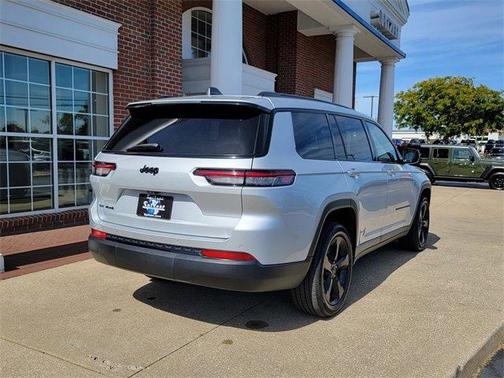 2021 Jeep Grand Cherokee L Laredo