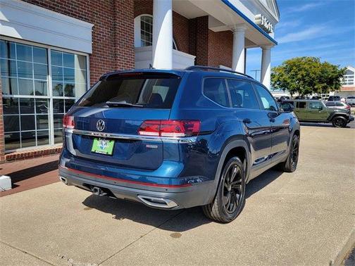 2022 Volkswagen Atlas 3.6L SE w/Technology