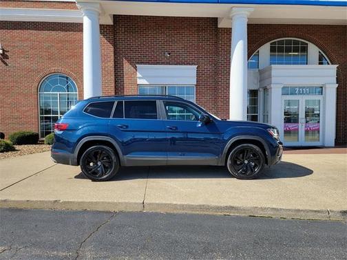 2022 Volkswagen Atlas 3.6L SE w/Technology