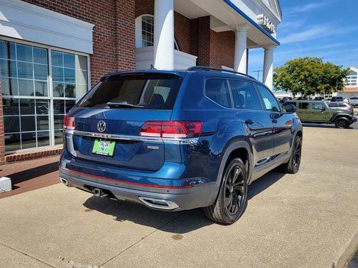 2022 Volkswagen Atlas 3.6L SE w/Technology