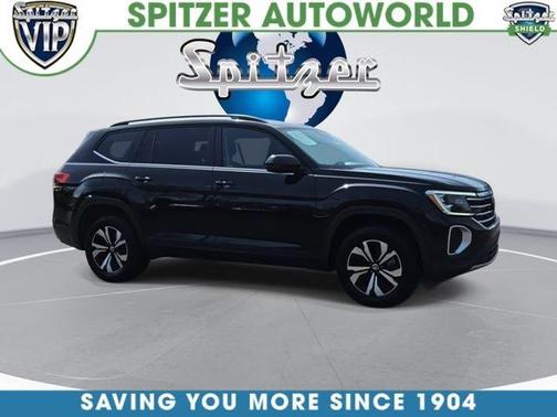 Deep Black Pearl Effect 2024 Volkswagen Atlas 2.0T SE