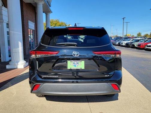 2023 Toyota Highlander Platinum
