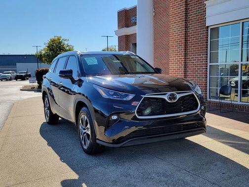 2023 Toyota Highlander Platinum