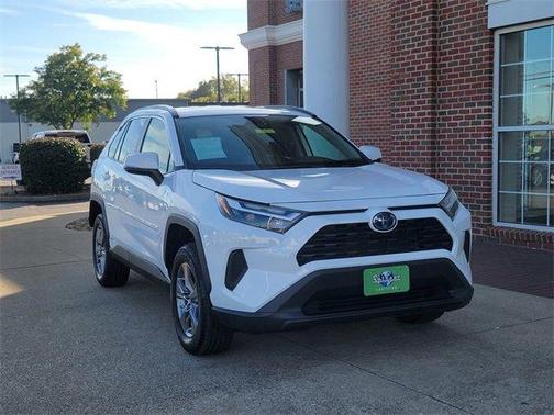 2024 Toyota RAV4 Hybrid LE