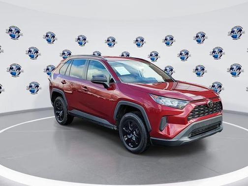 2020 Toyota RAV4 LE