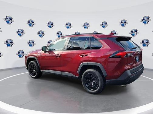 2020 Toyota RAV4 LE