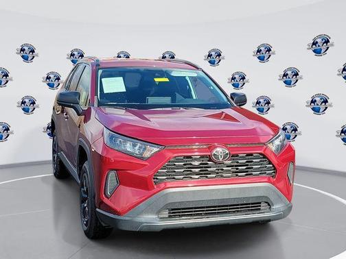 2020 Toyota RAV4 LE