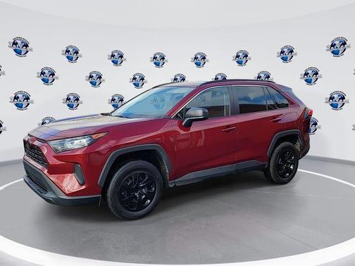 2020 Toyota RAV4 LE