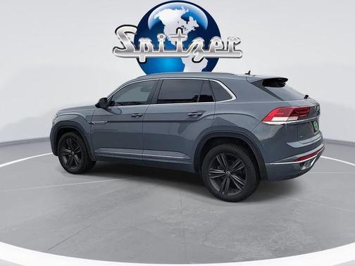 2022 Volkswagen Atlas Cross Sport 2.0T SEL R-Line