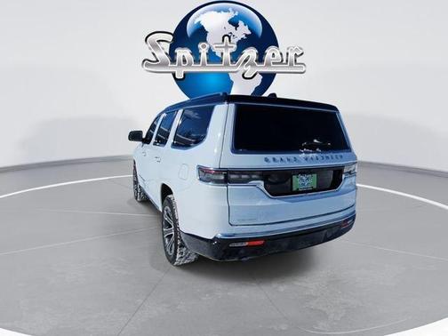 2023 Jeep Grand Wagoneer Base